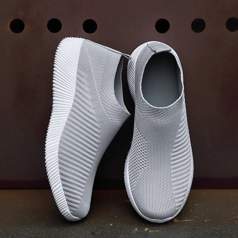 Zapatos de mujer vulcanizados de alta calidad Zapatillas de mujer Sin cordones Zapatos planos Mocasines de mujer Zapatos planos para caminar